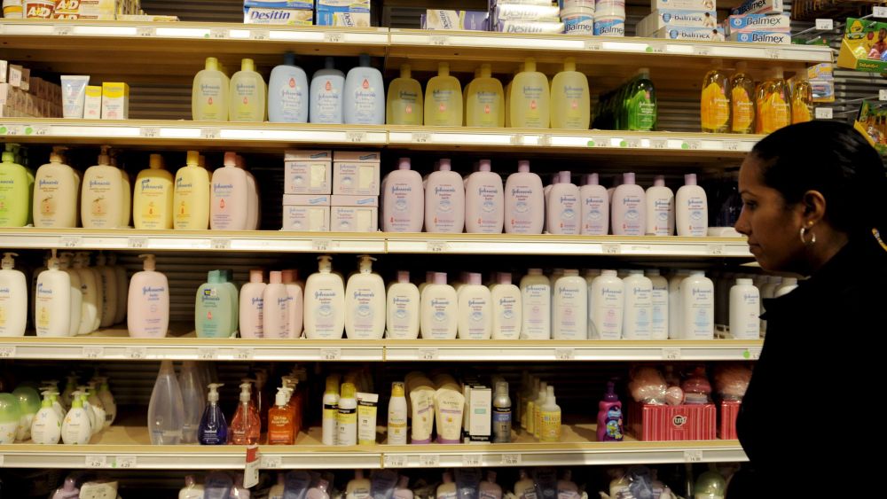 A Woman Shops For Children's Bath Products Including Johnson's Baby Shampoo at a Store in New York New York Usa On 19 March 2009 a Recent Study Conducted by the Consumer Group Campaign For Safe Cosmetics Found Dozens of Children's Bath Products Including Johnson's Baby Shampoo Contain CarcinogensUsa Carcinogens Children's Bath Products - Mar 2009