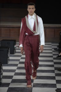A look from Hanni Yang
