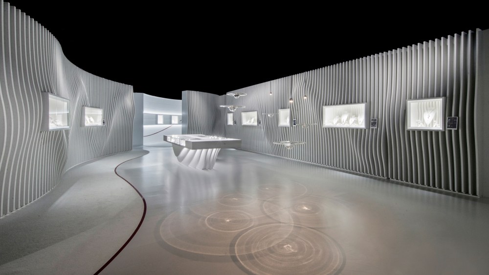 Resonances de Cartier Exhibition Bows in Shanghai