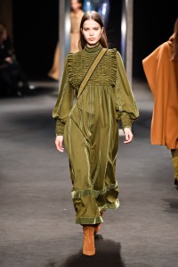 Alberta Ferretti RTW Fall 2018