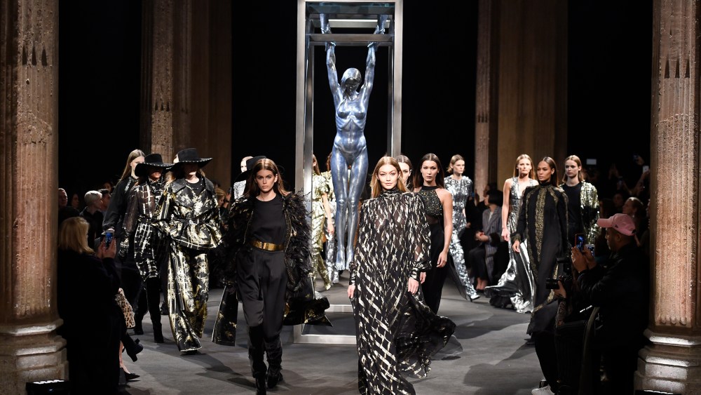 Alberta Ferretti RTW Fall 2018