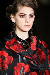 Details at Antonio Marras RTW Fall 2018