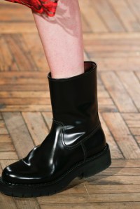 Details at Antonio Marras RTW Fall 2018