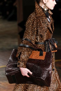 Details at Antonio Marras RTW Fall 2018