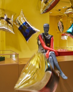 The Calvin Klein Madison Avenue flagship is filled with over 600 balloons.