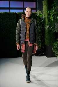 Descendant of Thieves Men Men's Fall 2018