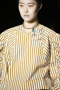 Details at Dries Van Noten RTW Fall 2018