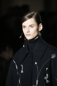 Details at Dries Van Noten RTW Fall 2018