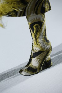 Details at Dries Van Noten RTW Fall 2018