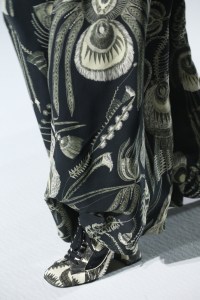 Details at Dries Van Noten RTW Fall 2018