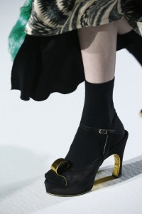 Details at Dries Van Noten RTW Fall 2018