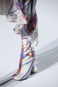 Details at Dries Van Noten RTW Fall 2018