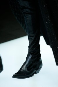 Details at Emporio Armani RTW Fall 2018