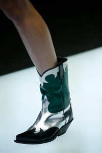 Details at Emporio Armani RTW Fall 2018
