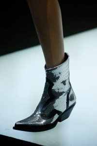 Details at Emporio Armani RTW Fall 2018