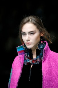 Details Giorgio Armani RTW Fall 2018