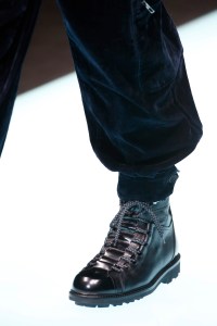 Details Giorgio Armani RTW Fall 2018