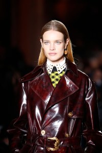 Details at Versace RTW Fall 2018