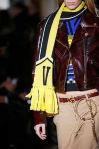 Details at Versace RTW Fall 2018