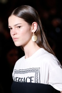Details at Versace RTW Fall 2018