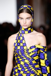 Details at Versace RTW Fall 2018