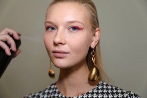Backstage at Hellessy RTW Fall 2018