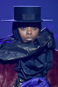Details at Marc Jacobs RTW Fall 2018