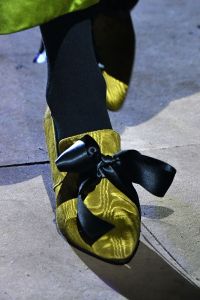 Details at Marc Jacobs RTW Fall 2018