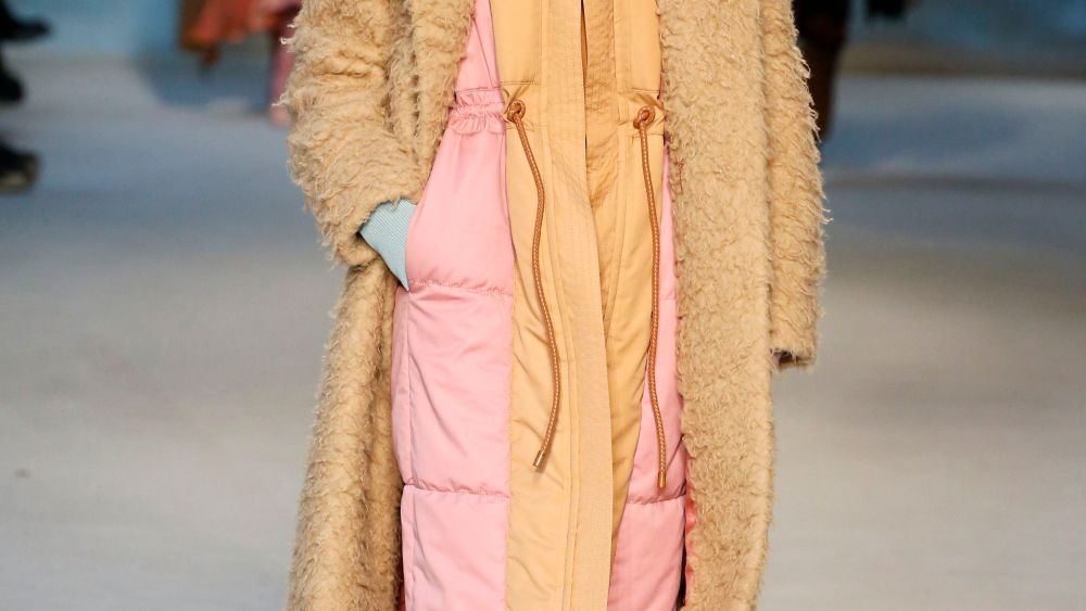 Model on the catwalkRoksanda show, Runway, Fall Winter 2018, London Fashion Week, UK - 19 Feb 2018