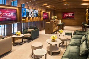The 2018 Greenroom, hosted and designed by Rolex, reflects the brand and its Swissheritage. Rolex transports its Greenroom guests to a contemporary chalet in the Swiss mountains, surrounded by the Rolex atmosphere, in complete contrast to the outside metropolis of Los Angeles on Oscar night.