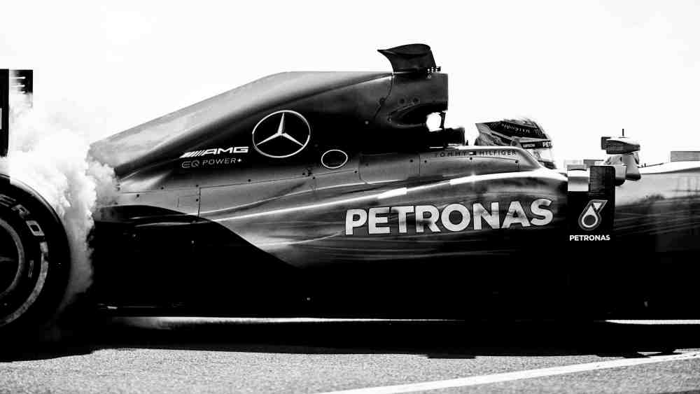 Tommy Hilfiger partners with Formula One World Champs Mercedes-AMG Petronas Motorsport.
