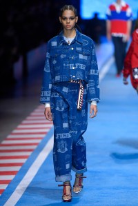 Tommy Hilfiger RTW Fall 2018
