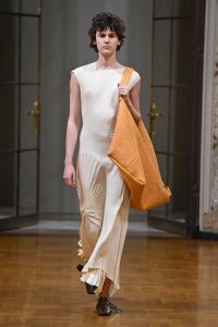 Victoria Beckham RTW Fall 2018