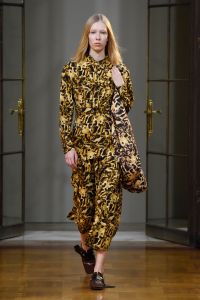 Victoria Beckham RTW Fall 2018