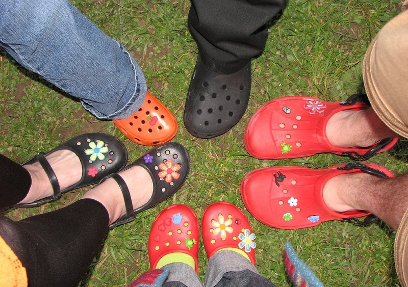 Crocs Misses Q2 Expectations; Lowers Guidance