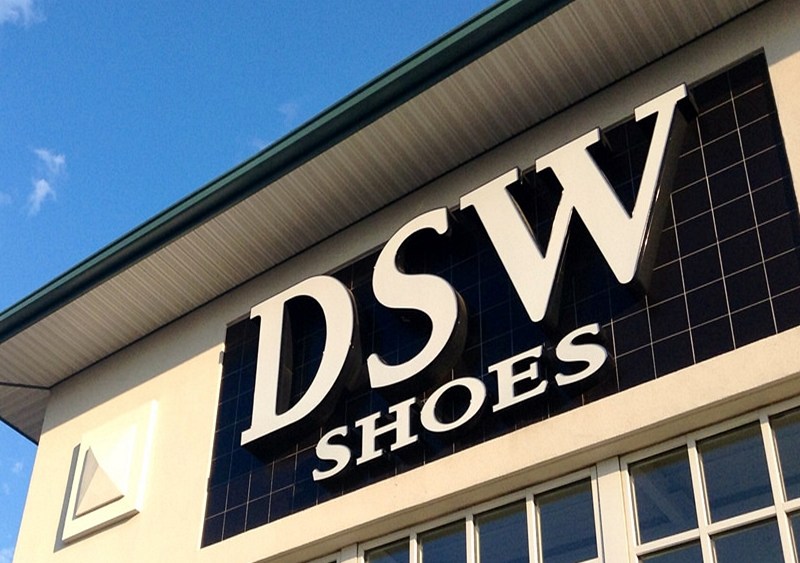 DSW Net Sales Fumble Q1 Despite Small Sales Increase