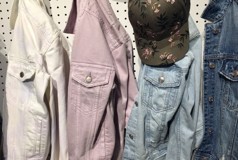 American Eagle Outfitters Bets on Dad Jeans and Denim Minis Spring