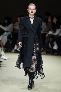 Alexander McQueen RTW Fall 2018