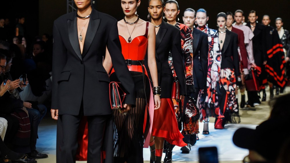 Alexander McQueen RTW Fall 2018