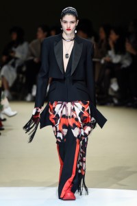 Alexander McQueen RTW Fall 2018