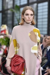 Details at John Galliano RTW Fall 2018