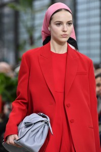 Details at John Galliano RTW Fall 2018