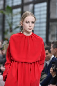 Details at John Galliano RTW Fall 2018