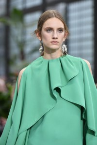 Details at John Galliano RTW Fall 2018