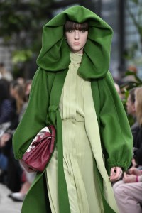 Details at John Galliano RTW Fall 2018