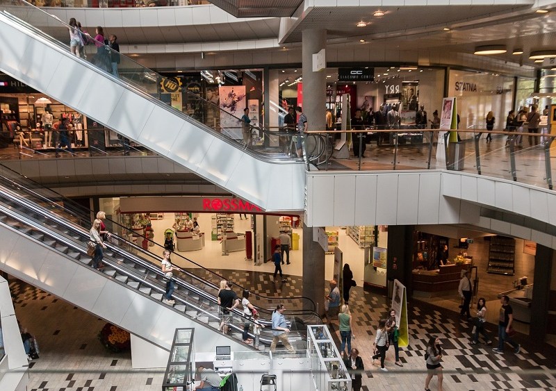 Store Traffic Continues Fall