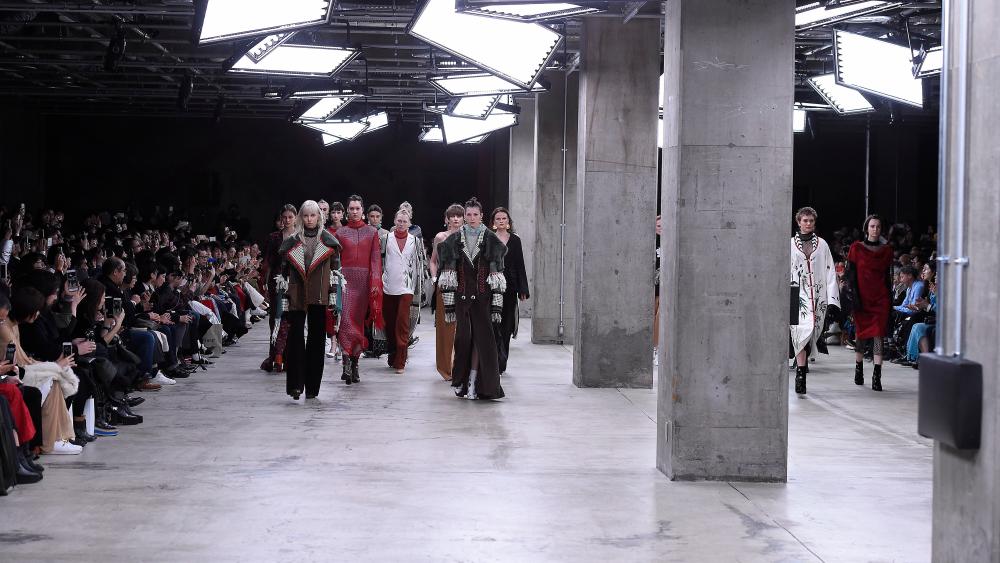 The Mame Kurogouchi RTW Fall 2018 show at the new Amazon Fashion studio in Tokyo