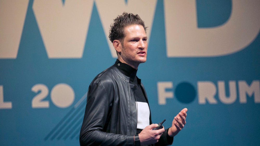 Uri Minkoff speaking at WWD's inaugural Tokyo summit in partnership with Lumine.