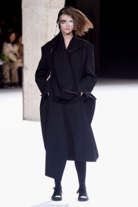 Yohji Yamamoto RTW Fall 2018