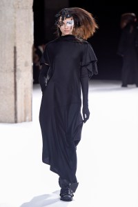 Yohji Yamamoto RTW Fall 2018